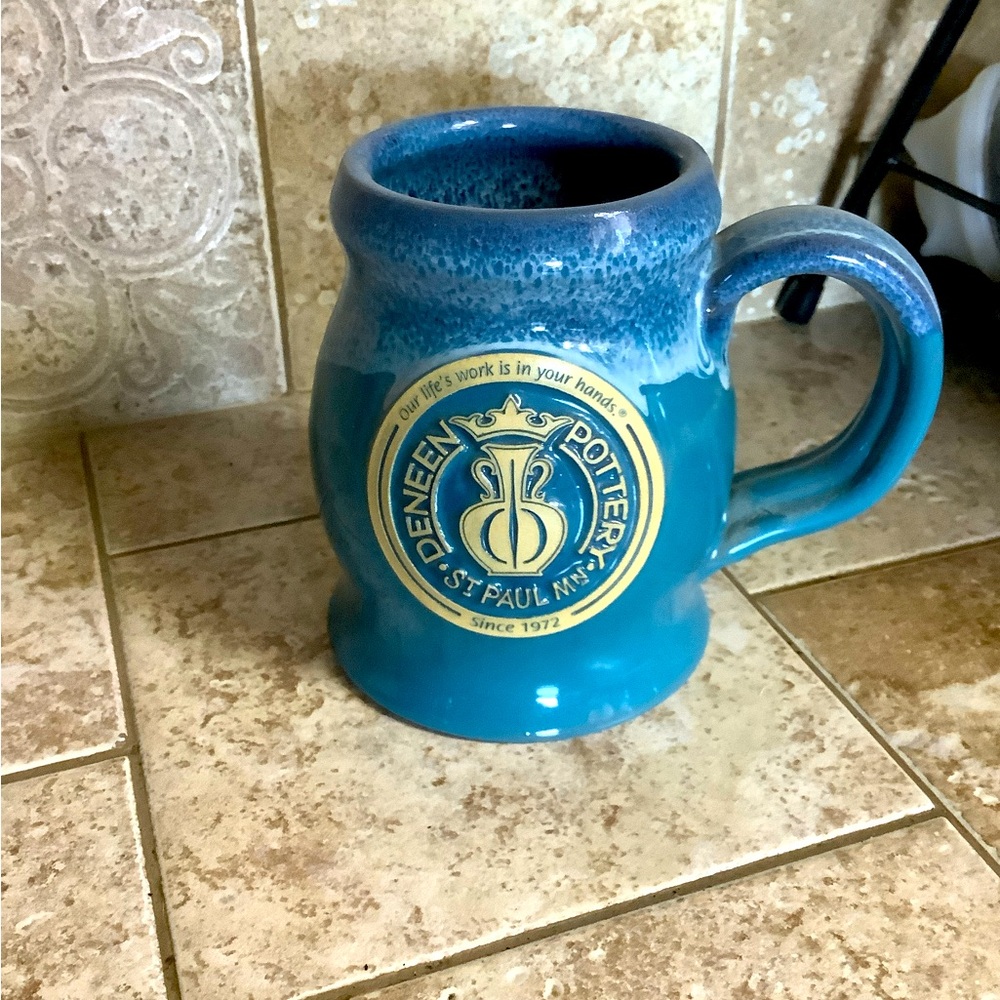 Deneen Pottery Peacock Retro Logo Mug